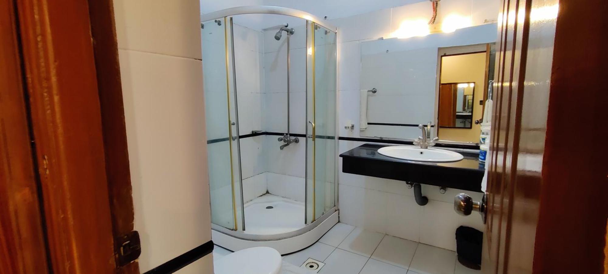 Capri Executive Hotel Islamabad Bagian luar foto